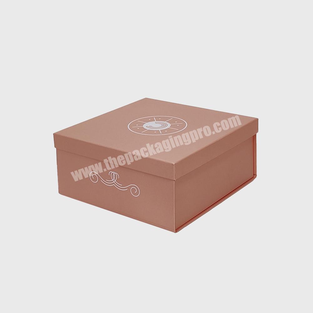 Eco Friendly Packaging Boxes Custom Logo Printed Pink Lid and Base Cardboard Packaging Fashion Luxury Foldable Gift Paper Box
