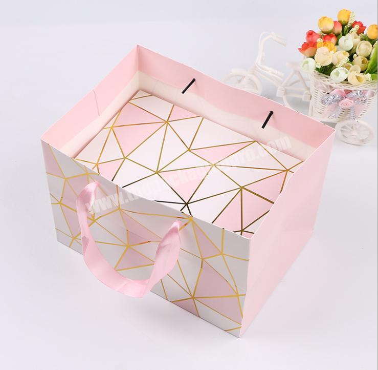 Elegant Foil Stamping White Pink Coated Rigid Glitter Custom Printed Embossed Shopping Embossing Gold Logo Paper Bag