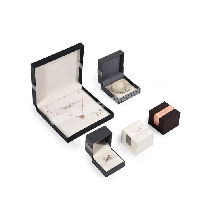 Factory Supply Custom  Wedding Pendant necklace diamond Rings Jewelry Box Packaging