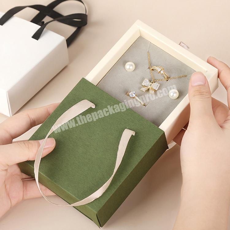 Luxury Design Custom Logo Paper Jewellery Gift Box Packaging Ring Necklace Box Portable Gift Drawer Box