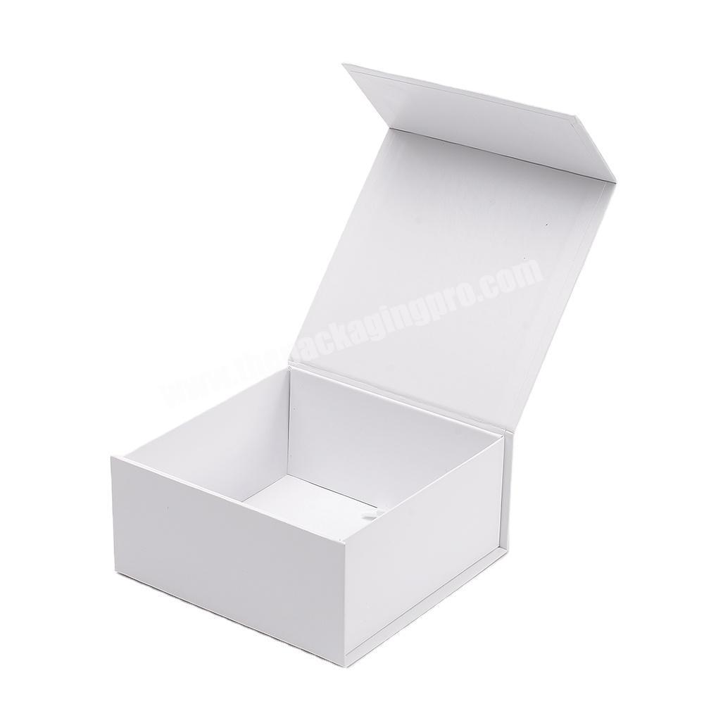 white cardboard foldable magetic box with PVC clear lid
