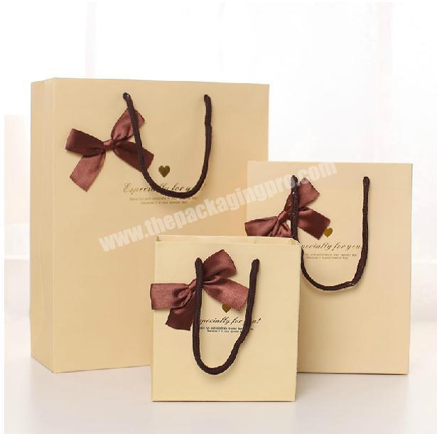 Custom Luxury New Style Christmas Cardboard Gift Paper Bag