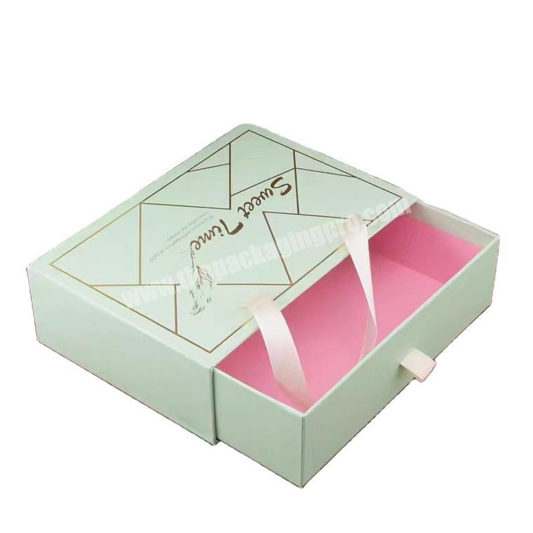 2022 Newest Drawer Box Packaging Customized Gift Box With Handle Luxury Paper Clothing Sliding Draw Packaging Box With Ribbon