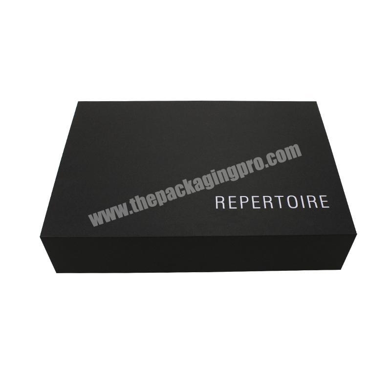 Classy Black Paper Folding Boxes In Silver Foil Logo With Magnetic Closure