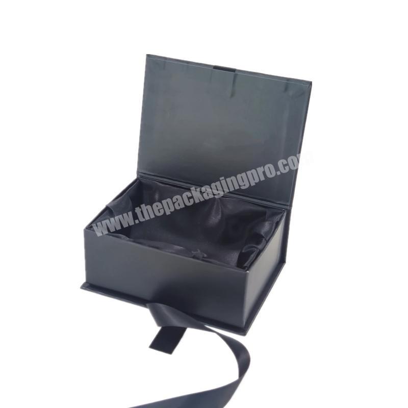 Custom 2022 Foldable Large Black Cardboard Box Foldable Magnetic Ribbon Gift Box