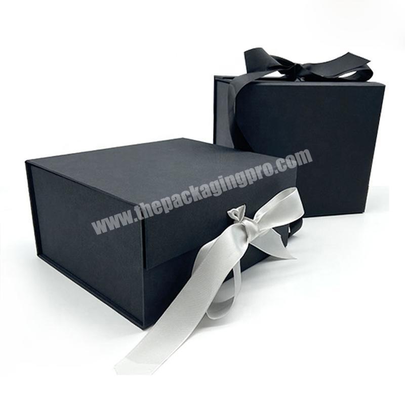 Custom Design Matte Black Large Rigid Paper Cardboard Gift Packaging Magnetic Folding Boxes for Clothing