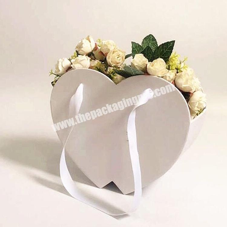 Custom Heart Shape Flower Box Handle Floral Display Packaging Gift Boxes With Handle