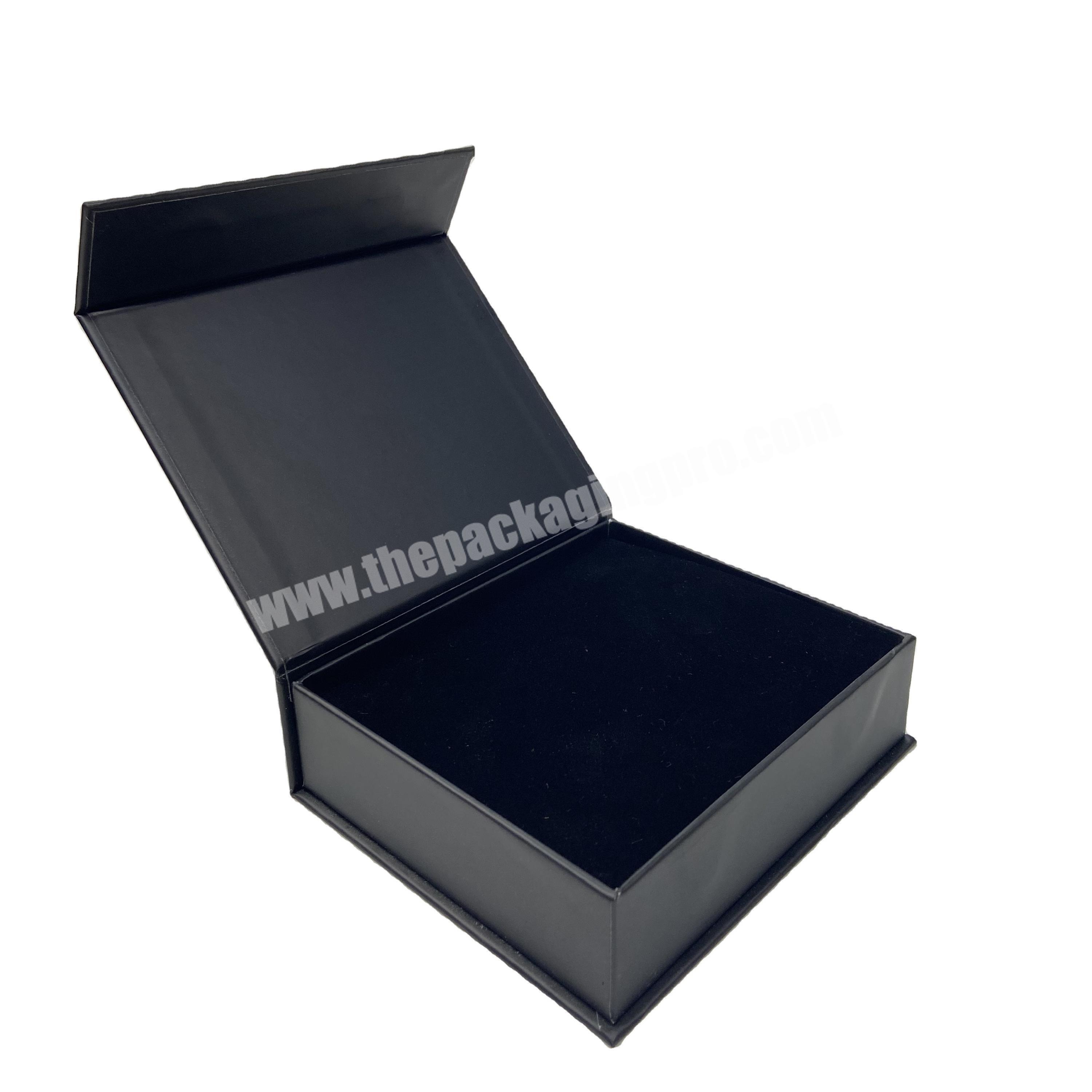 Custom UV Logo Luxury Cosmetic Packing Box Magnetic Gift Boxes  With Foam Inserts