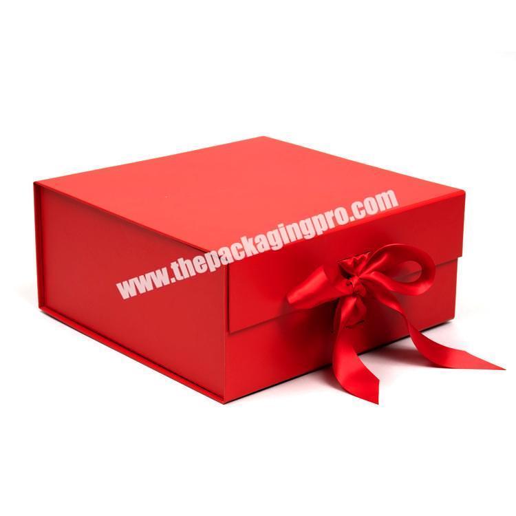 Custom Red Fancy Valentine Rectangular Natural Magnet Paper Cube Cardboard gift Box Packaging Printing Luxury Gift Boxes