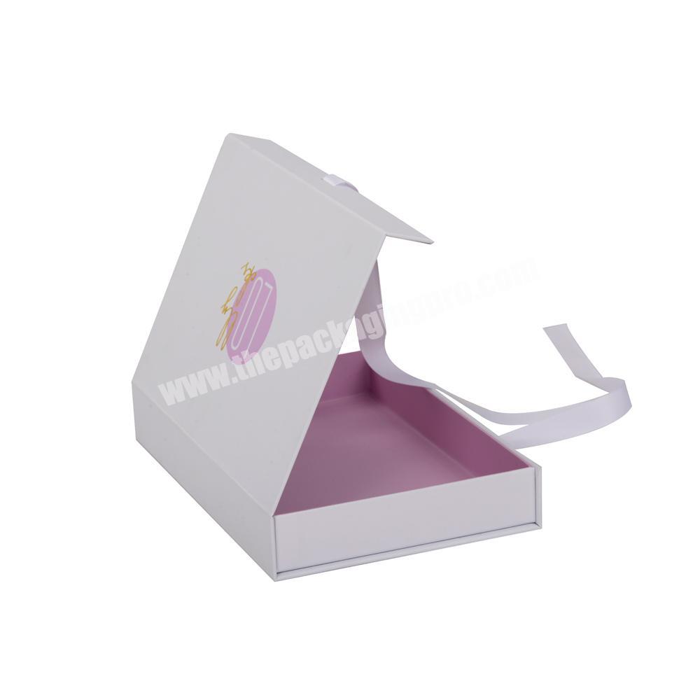Custom White scatola di cartone Flip Top Magnetic Rigid Gift Box With Ribbon Magnetic Catch