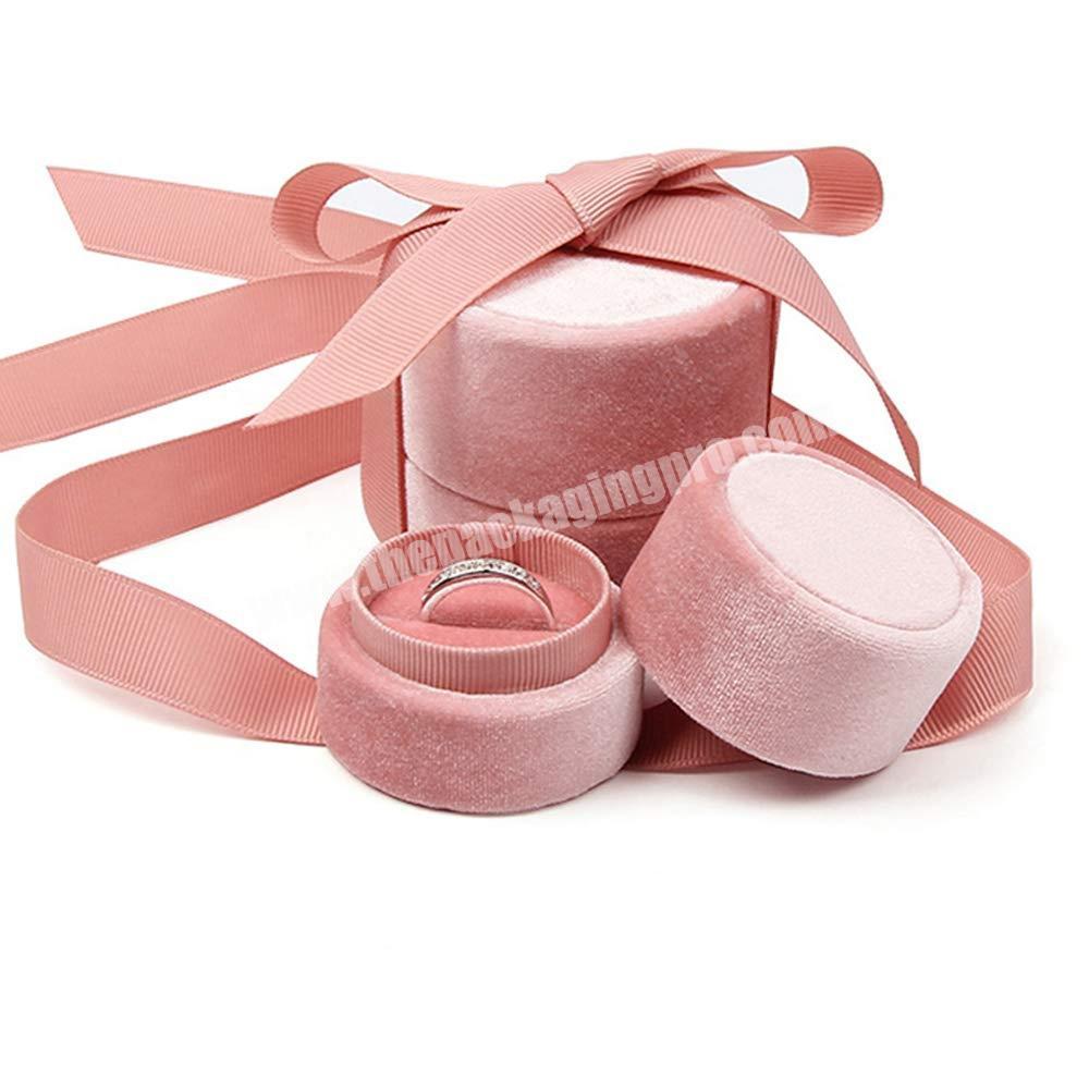 Custom luxury pink engagement round velvet wedding jewelry ring box wholesale with ribbon