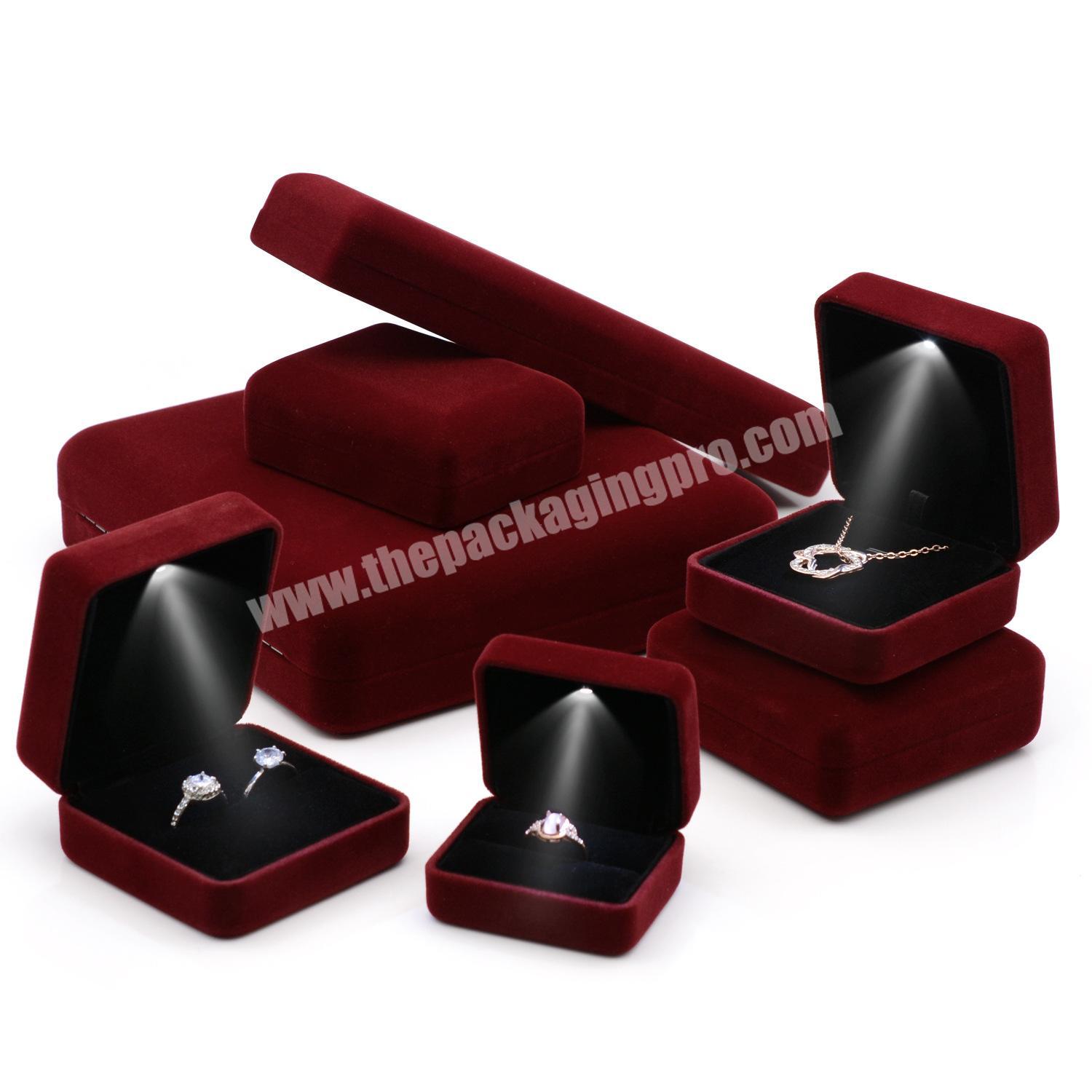 Custom luxury velvet jewelry box wedding jewelry box organizer exhibit creativity led jewelry box