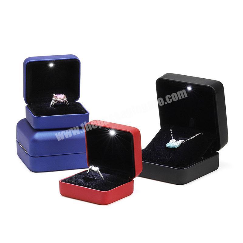 Custom pu leather led ring jewelry packaging box unique plastic necklace bracelet jewelry box with lights for engagement rings