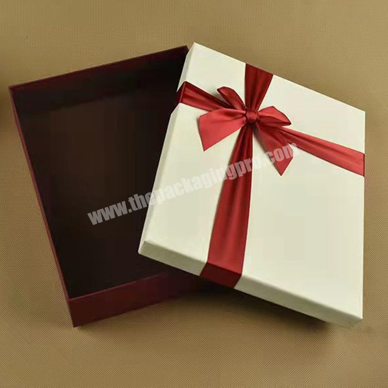 Cute Gift Boxes With Lid Cardboard Paper Wedding Gift Box Packaging With Ribbon