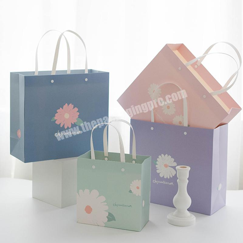ECO Friendly custom logo recyclable paper bag printed paper gift bags with handles