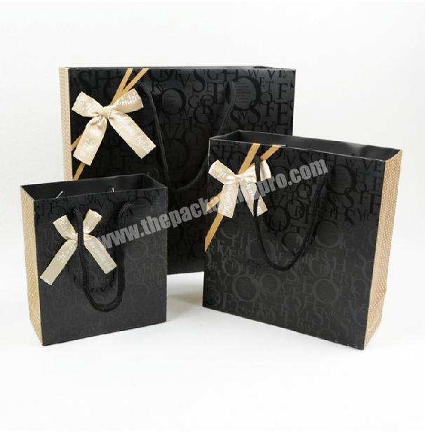 Guangzhou Custom Made Retail Christmas Paper BagLuxury Paper Shopping BagArt Paper Bag