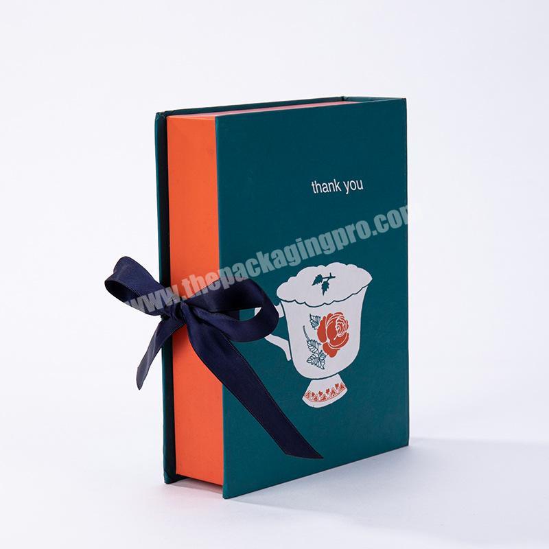 Hot Selling Handmade Design Personalised Folding Book Shape Custom Magnetic Lid Gift Box