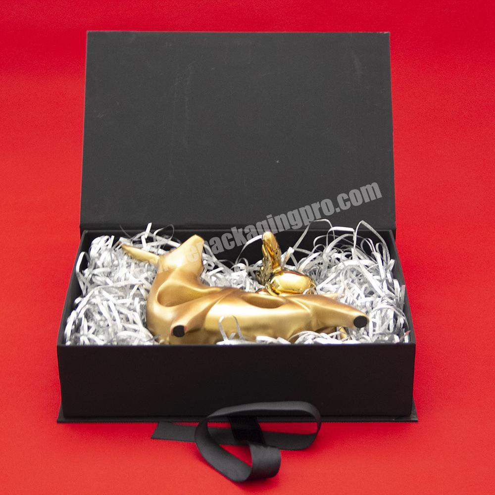 Large Magnetic Presentation Gift Box Packaging Foldable White Ribbon Gold Magnetic Gift Box
