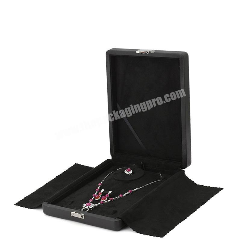 Luxury elegant black velvet jewelry necklace gift box for necklaces and bracelet packaging with custom logo wholesale