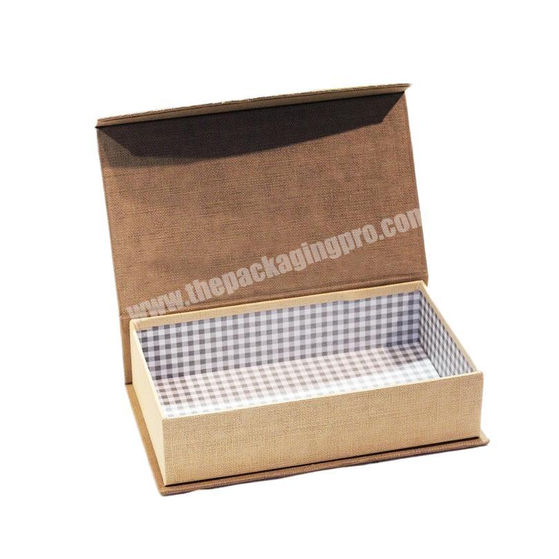 Luxury modern novel design craft paper scarf gift packaging boxes with magnetic lids beige color