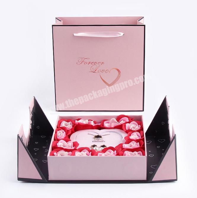 New Design Customize Heart Shape Clear Flower Arrangement Box And Bag With Handle