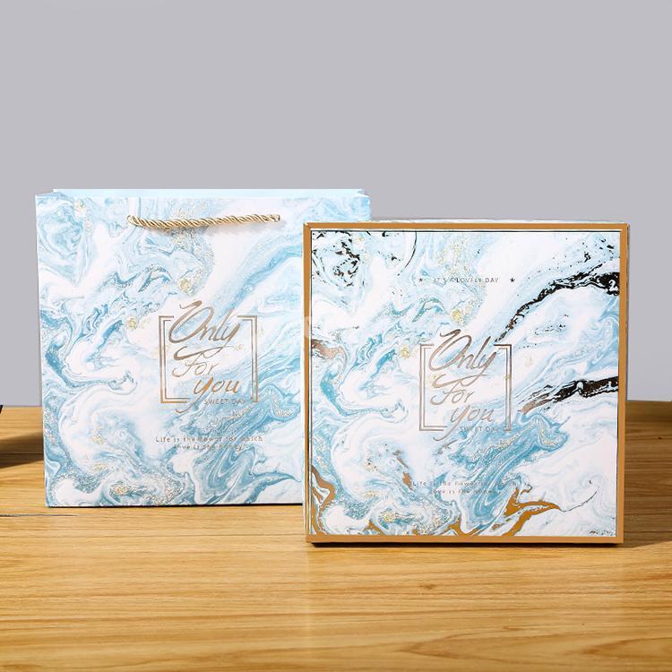 Wholesale Convenient Universal Custom Cardboard Paper Gift Packaging Boxes Sets With Handle