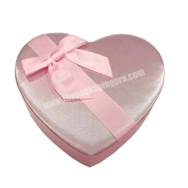 Wholesale pink satin heart wedding chocolate gift box with bow-knot
