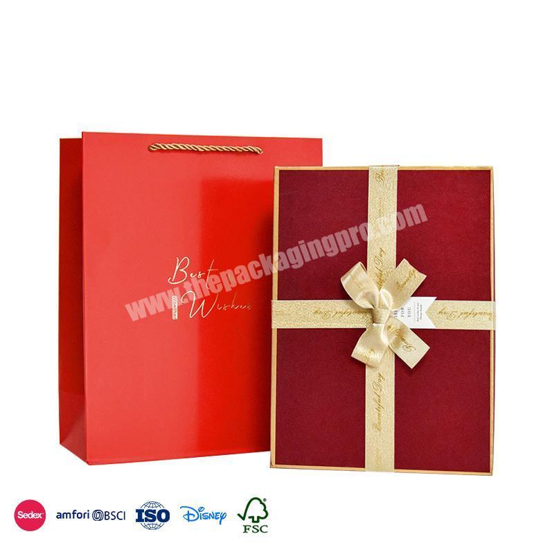Best Selling Quality Red with Gold Trim and Gold Simple Ribbon Bow cheap personalized wedding gift card box