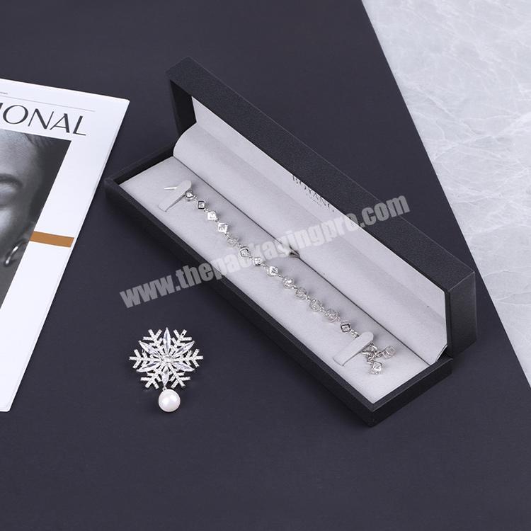 Boyang Custom Luxury Textured Paper Flip Jewelry Box Long Bracelet Bangle Packing Box with Suede Insert