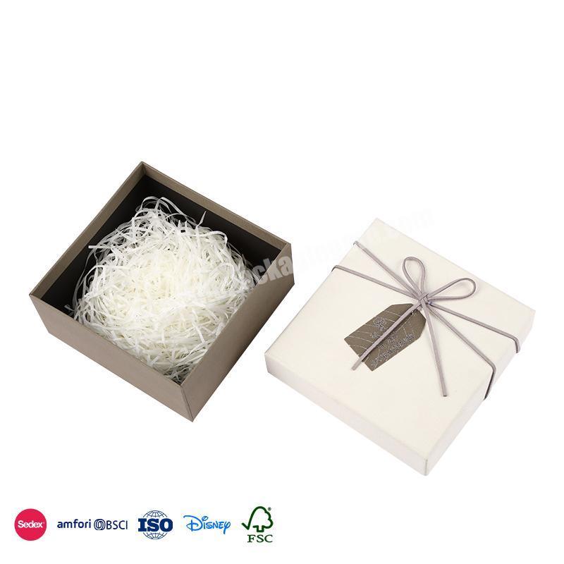 China Big Factory Good Price High quality creative design with minimalist accessories custom cosmetic box