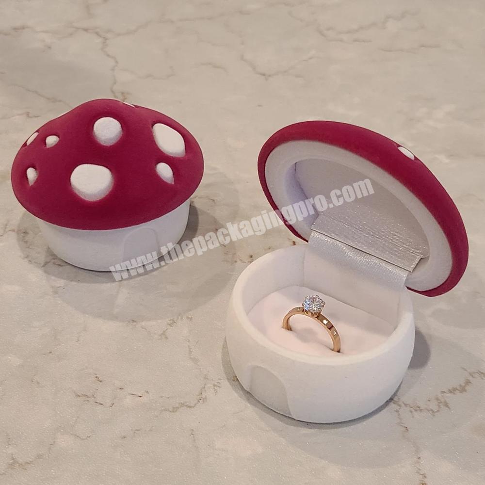 Creative Custom Cow Mushroom Turtle Ring Earring Gift Box Velvet Ring Packaging Jewelry Gift Proposal Box Velvet Ring Gift Box
