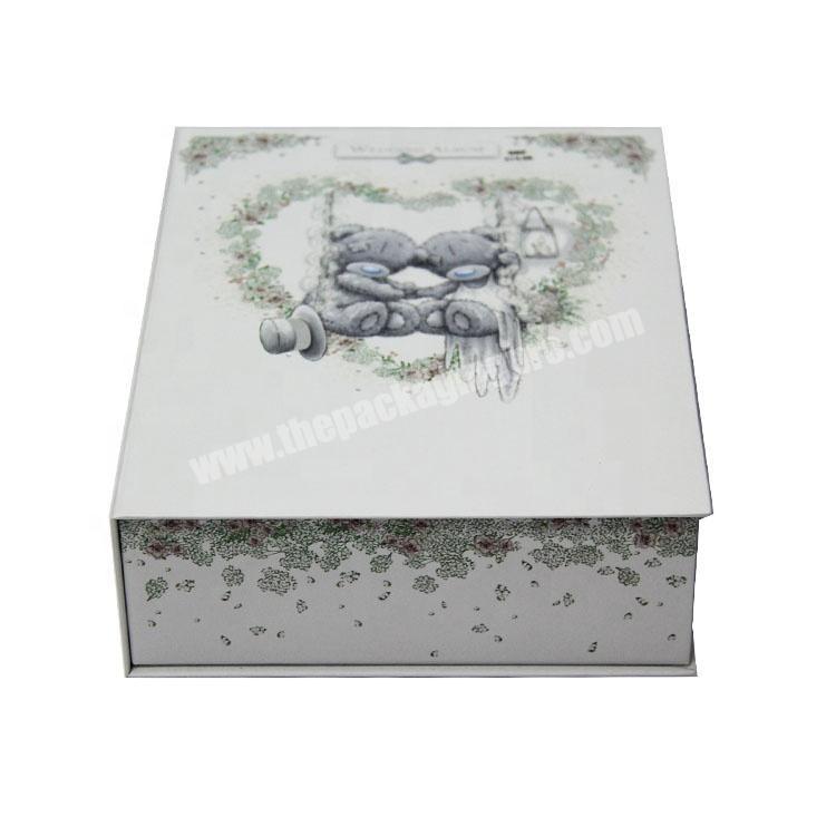 Custom Exquisite Book-shaped Packaging Boxes for Wedding Photo Cardboard Gift Box