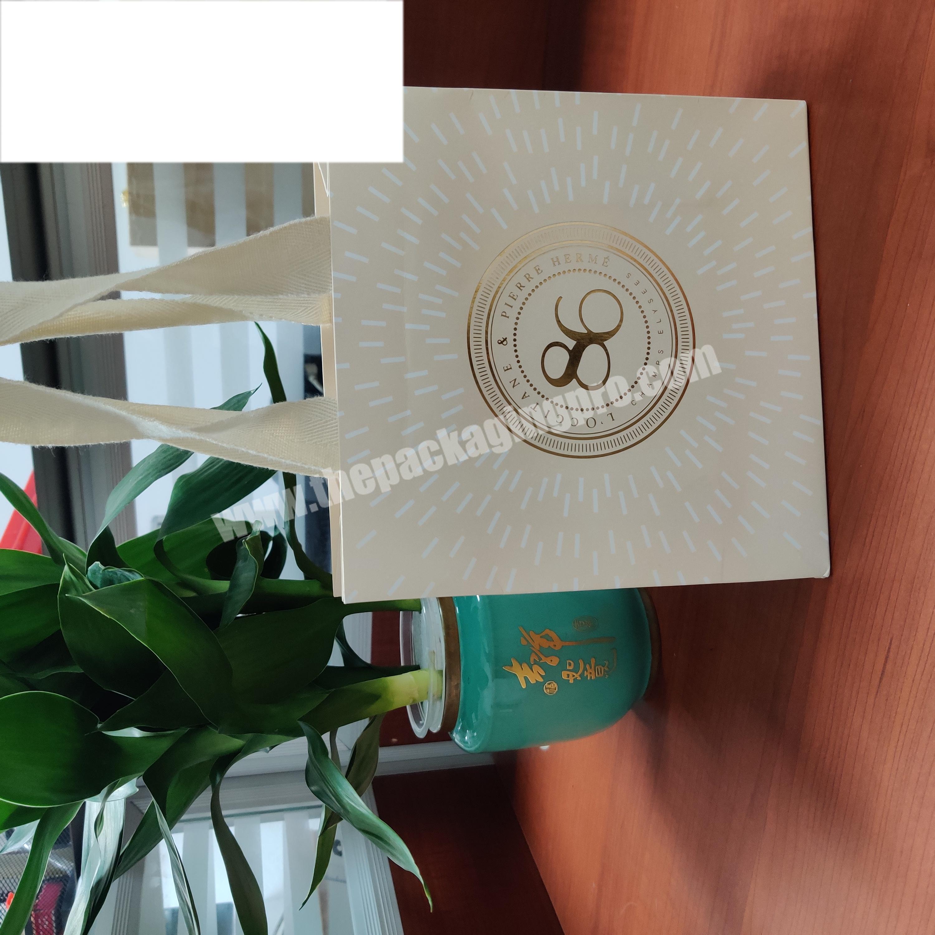 Custom Premium High Quality Gloss  Matte Laminated Luxury Boutique Eurotote Gift Shopping Paper Bag With Logo
