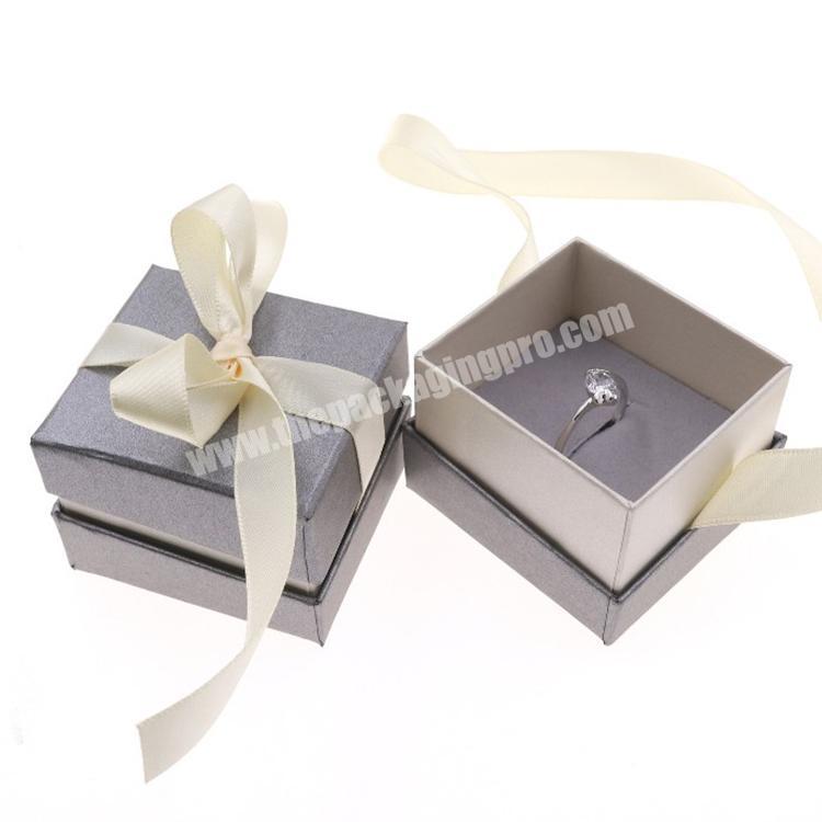 Custom logo jewelry boxes small box for packaging ring with ribbon