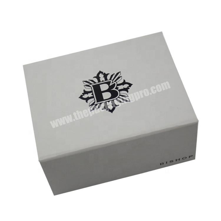 Custom magnet clamshell gift box packaging box closed magnetic flat folding box