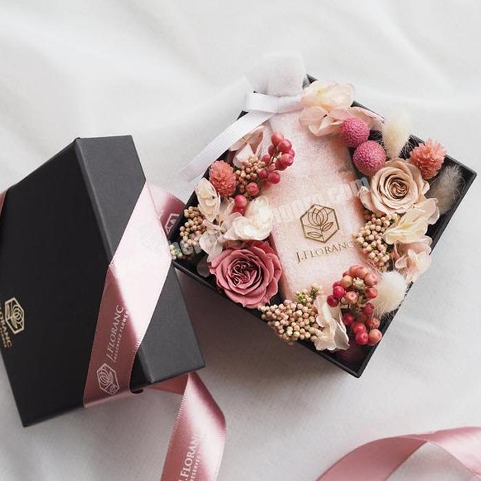 Custom paper cardboard black square wedding flower rose bouquet gift packaging box with handle for flower rose bouquets gift box