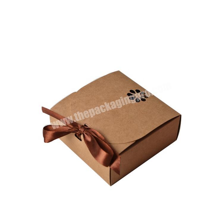 Exquisite Custom Red Hollow-out Gift Box with Ribbon Seal Paper Packaging Box for Candy