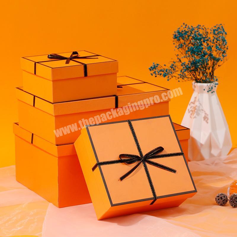 Factory direct sale the gift box cardboard paper wedding gift box packaging gift box with lid