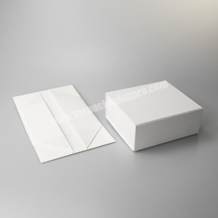 FocusBox custom luxury card board lamination cardboard magnetic gift box for clothes package