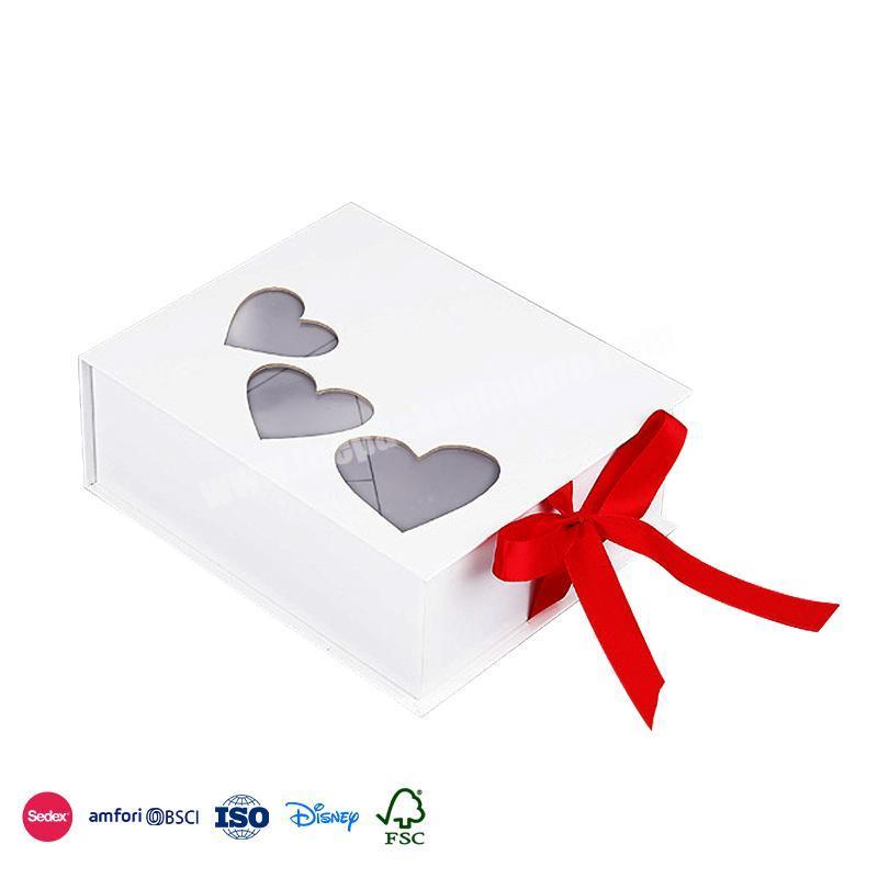 Free Sample Factory White cutout design with red ribbon heart shaped drop box guest book for cosmetic