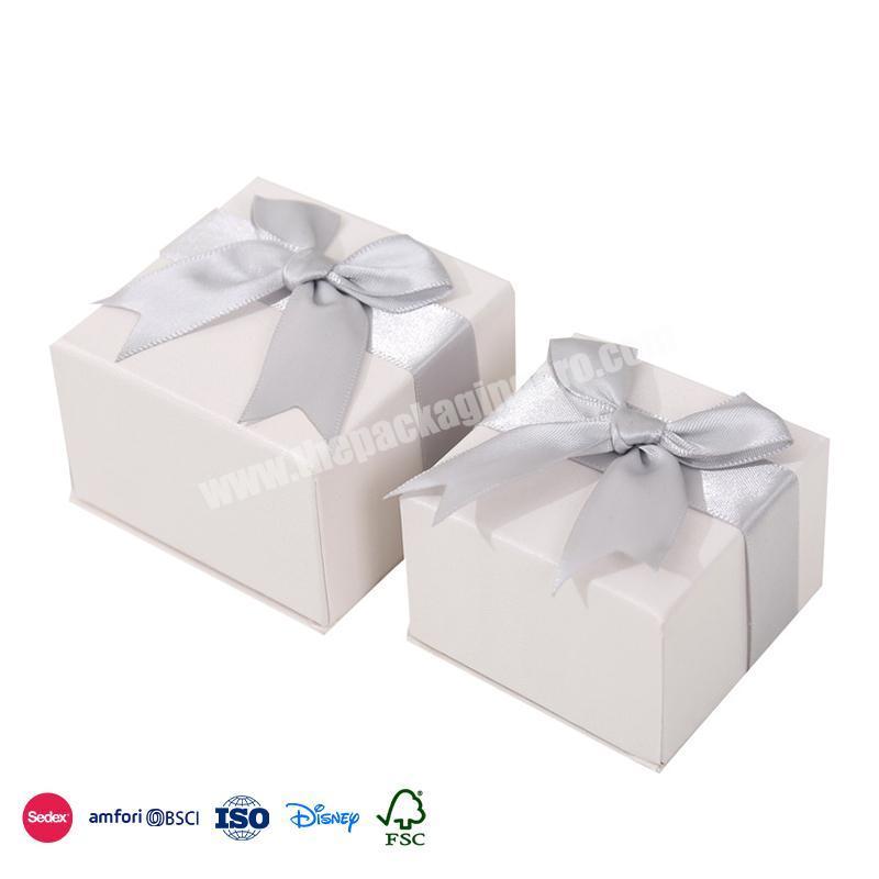 High Quality And Low Price Premium textured packaging with delicate fleece base packaging boxes jewelry