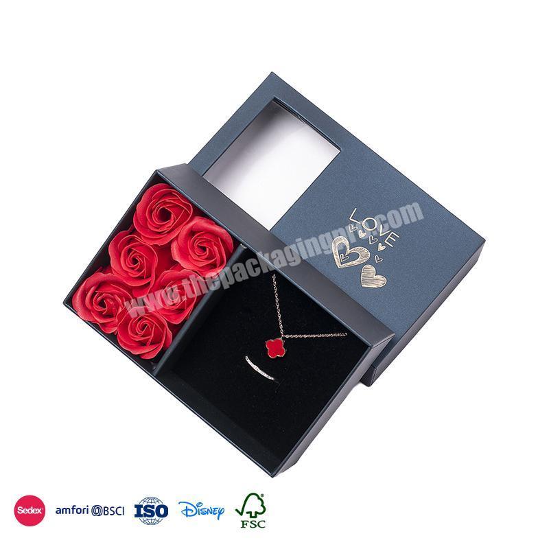 High Quality Good Selling Black bronzing font with flowers embellishment luxury packaging jewelry boxes custom