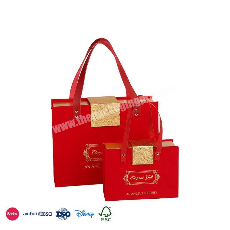 Hot Sale High Quality Red Case Gold Small Flip Cover With Secure Two-Hand Ring candy gift boxes wedding