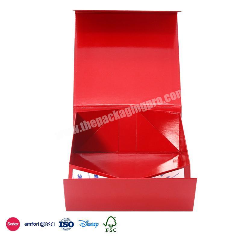 Hot Sale Professional Lower Price Red with classical pattern embellishment handmade folding box for gift