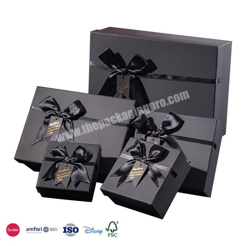 Luxury Clothing Packaging Custom Shipping Cardboard Box Paper Gift Box For Dress