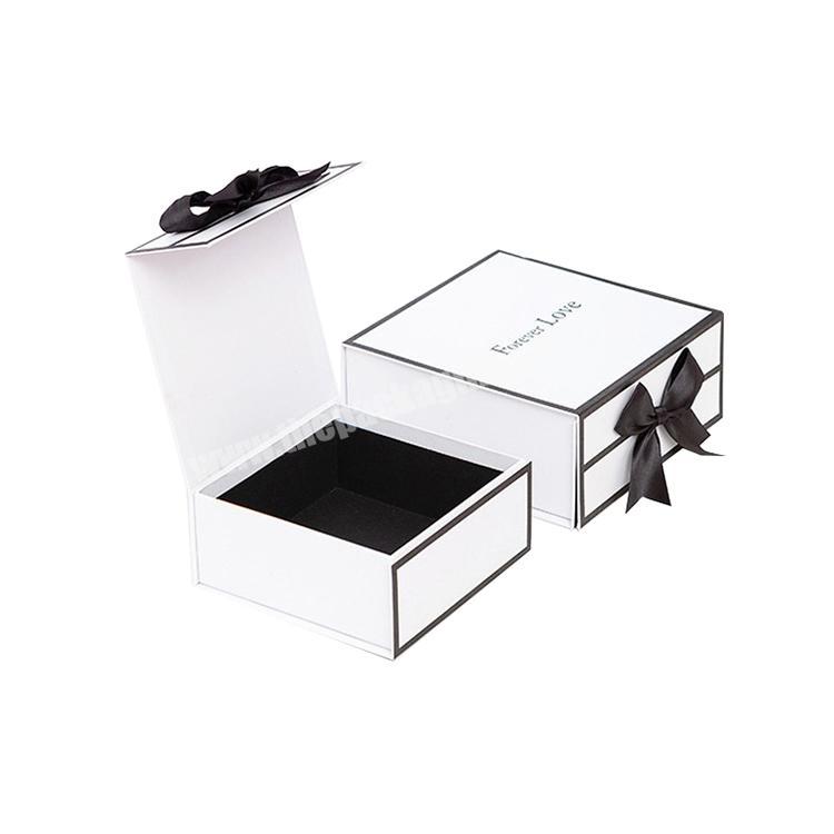 Luxury Custom Logo Magnetic Gift Boxes Wholesale Cosmetic Gift Set Box