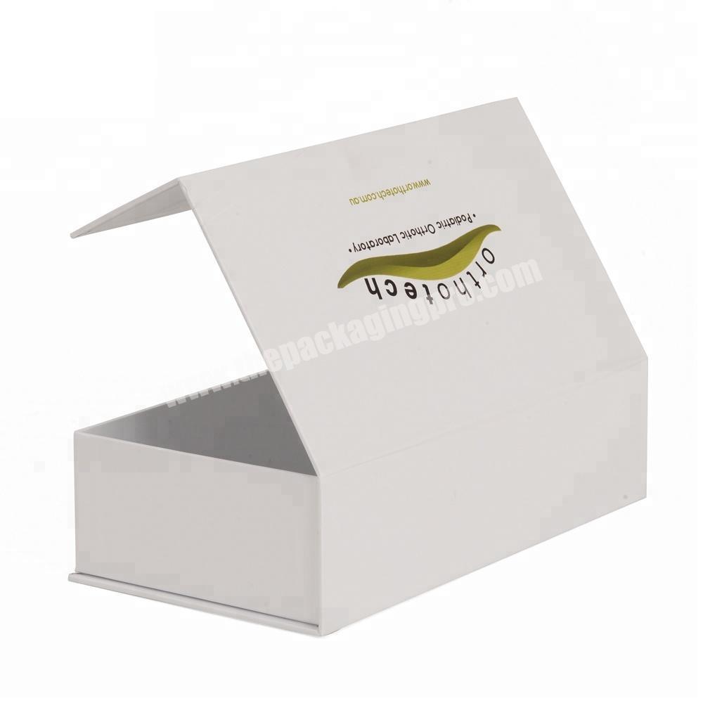 Luxury Large Matt White Magnetic Closure Rigid Cardboard Packaging Gift Box
