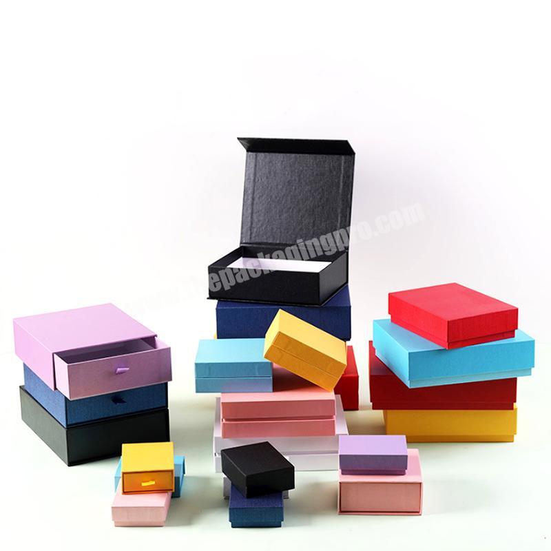Luxury cardboard packing gift box white folding magnetic suction box