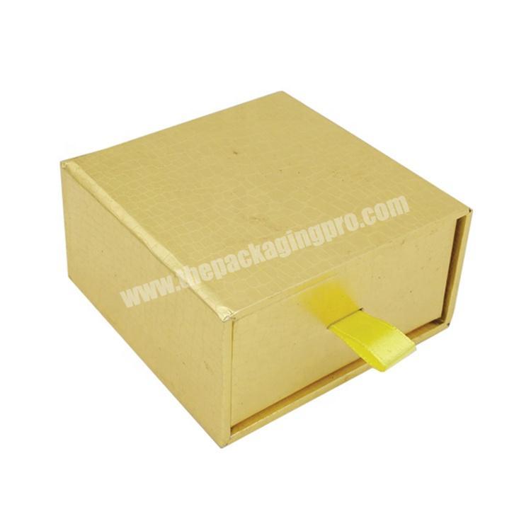 Luxury exquisite golden gift box, pull-out gold gift box