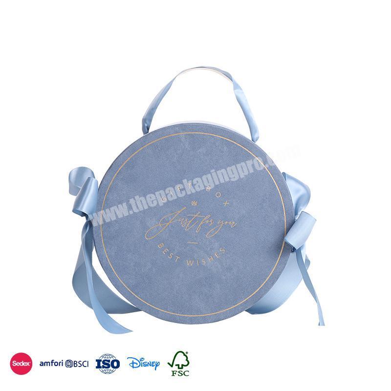 New Design Professional Round Flannel Packaging With Ribbon Handle Ring Gold Logo wedding sweets box